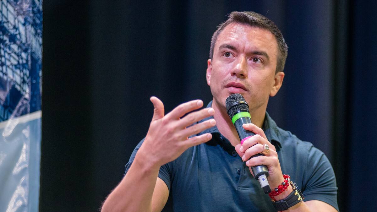 El presidente de Ecuador aseveró que no retrocederán ante “las mafias”