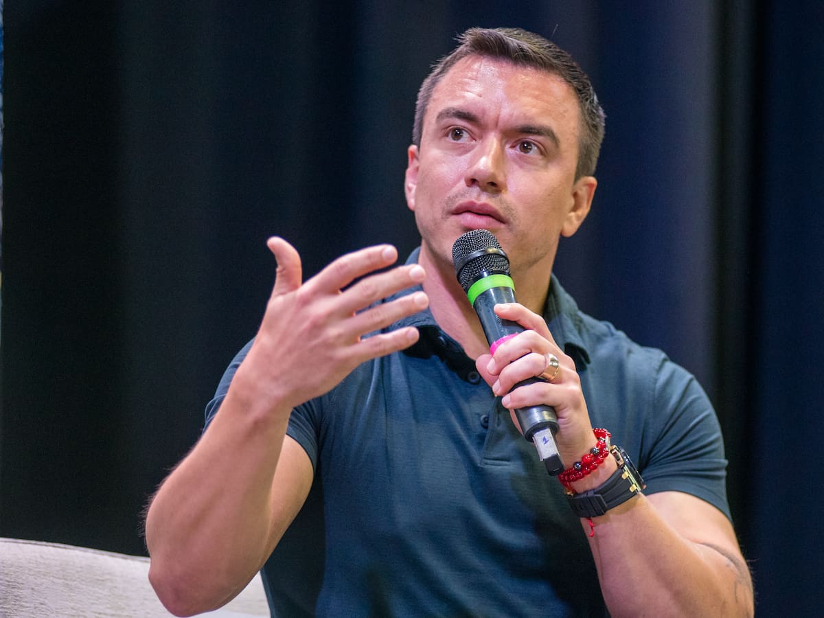 El presidente de Ecuador aseveró que no retrocederán ante “las mafias”