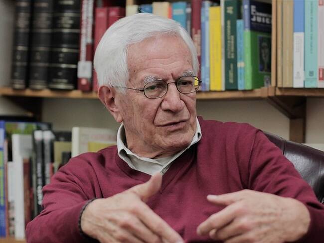 Jaime Castro es el embajador de Colombia ante la OCDE. Foto: Colprensa / SOFÍA TOSCANO