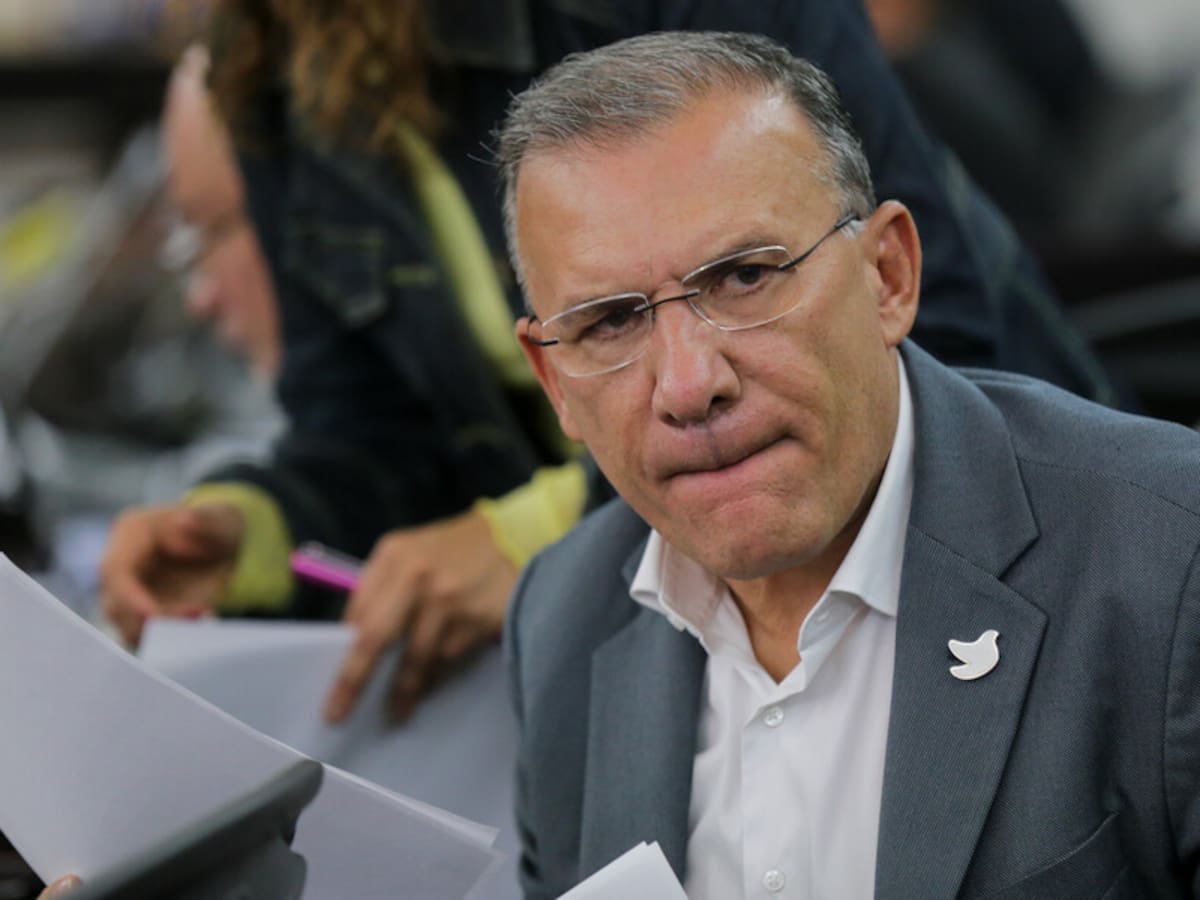 Insurgencias y narcos son como peras con manzanas: Roy Barreras sobre cese bilateral