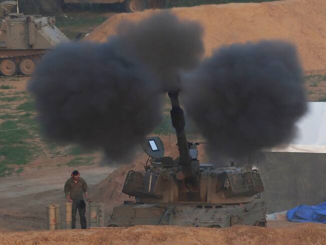 Ataque de Israel en Gaza. Foto: EFE/EPA/ATEF SAFADI