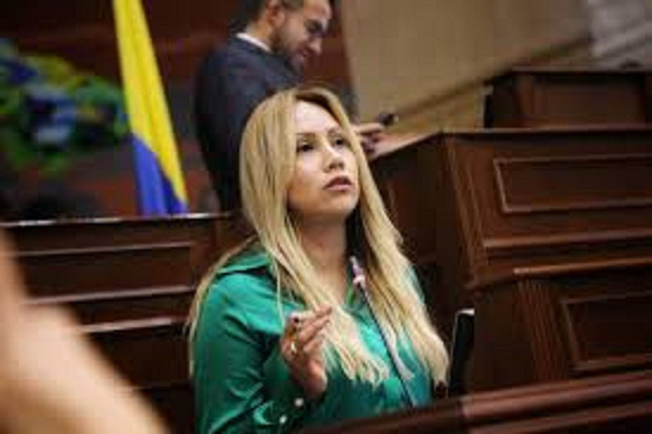 W Radio buscó al alcalde y aún no responde a la declaración de la congresista. 