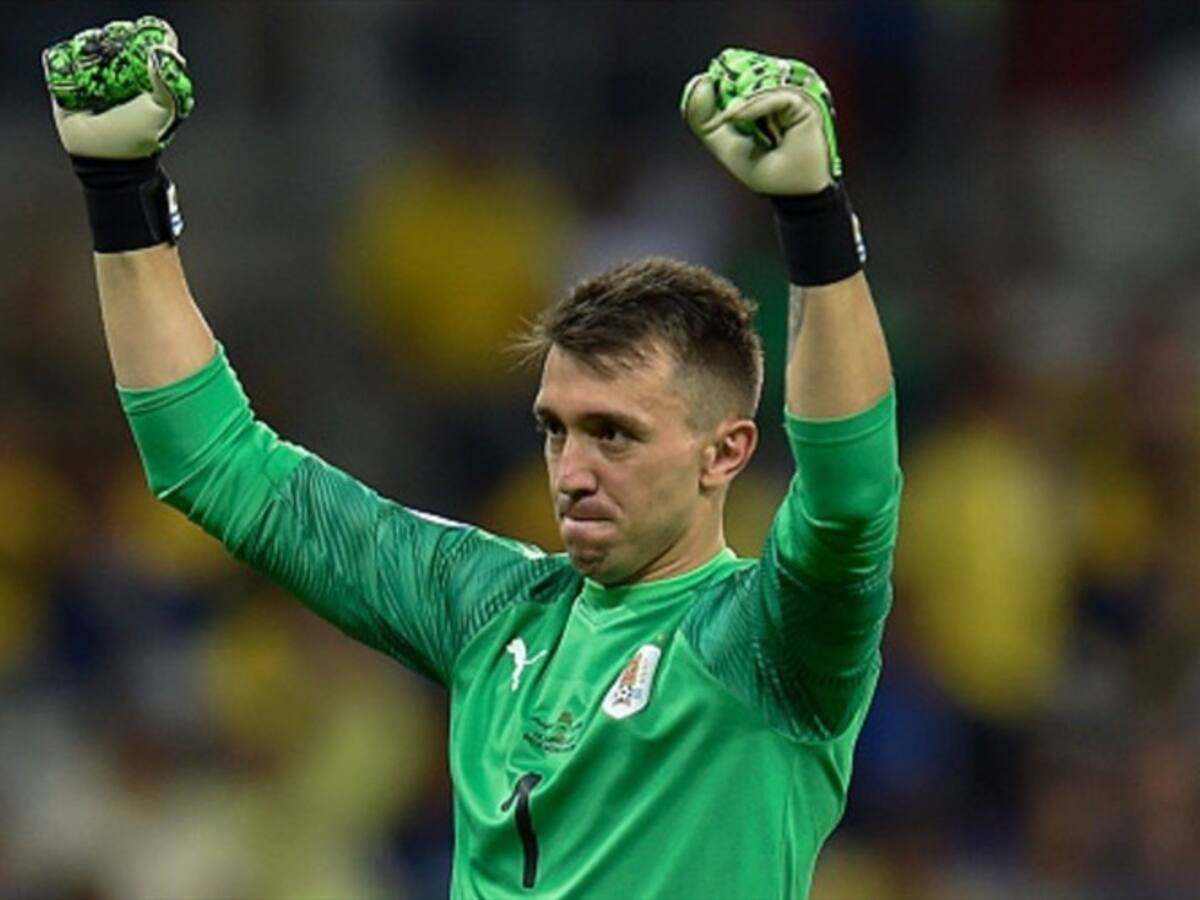 Muslera: "A ningún jugador le gusta ver las tribunas vacías"