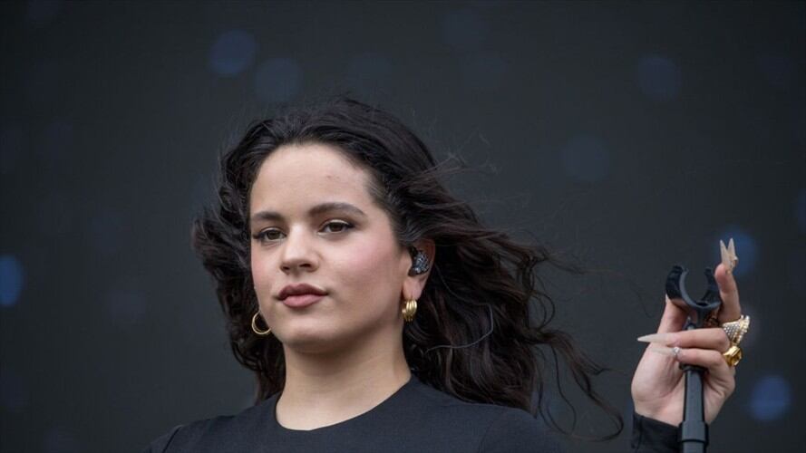 Los asaltantes abrieron la caja fuerte de uno de los cuartos de la casa de la cantante española.. Foto: Getty Images