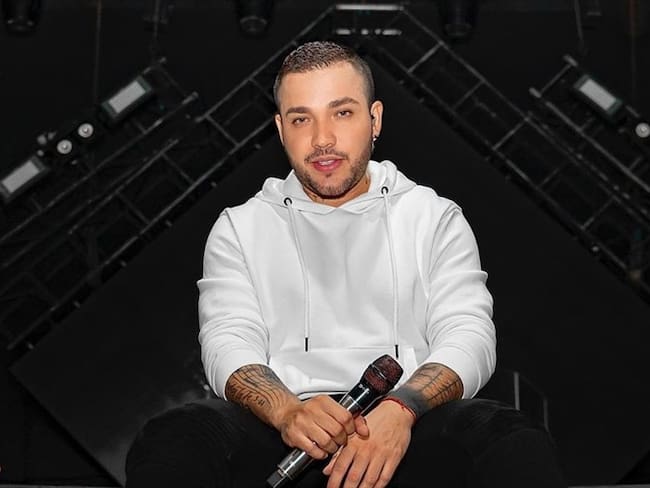 Por una foto del cantante muchos usuarios aseguran que una frase en inglés le quedó mal escrita.. Foto: Instagram