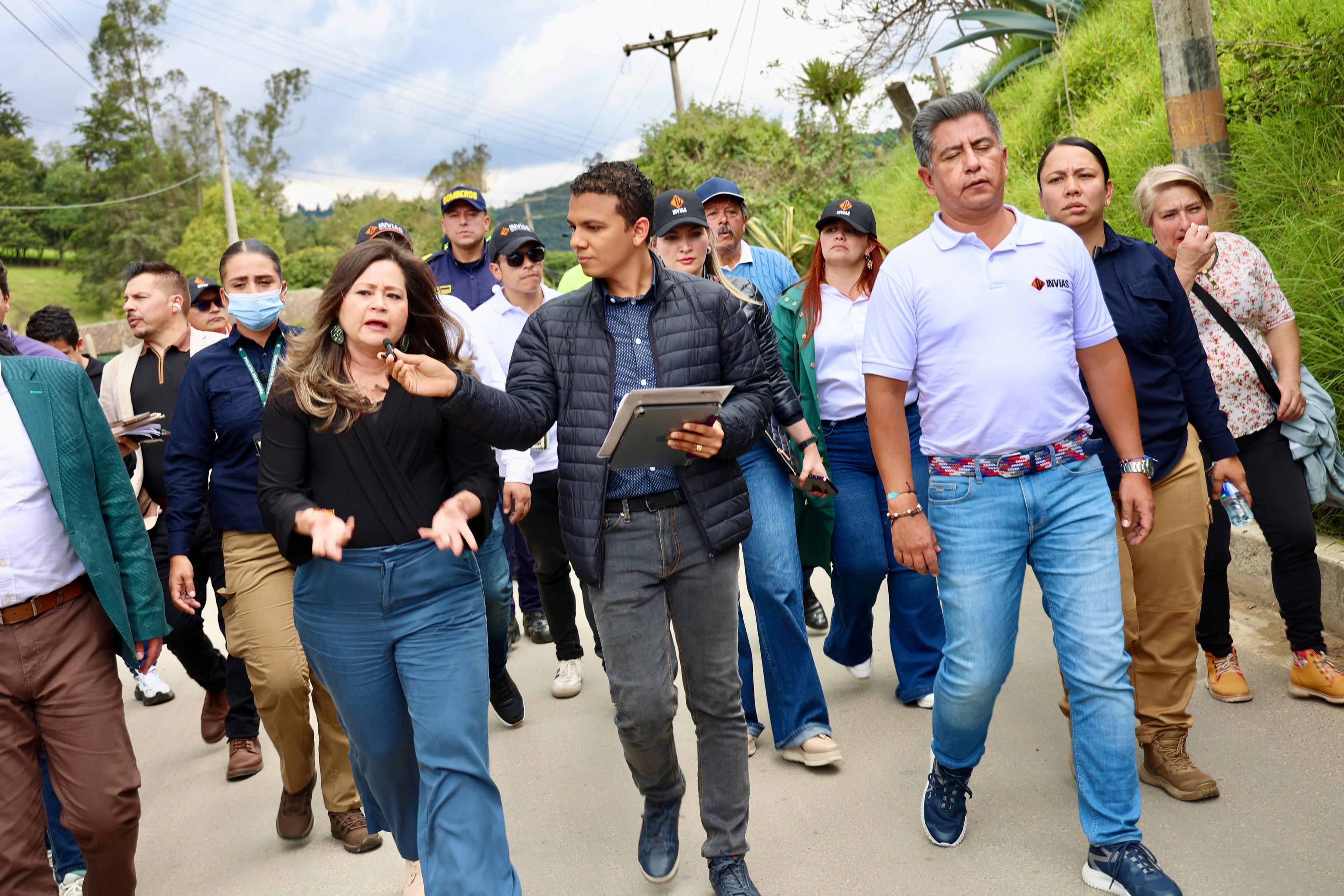 El Ministerio de Transporte entregó la vía El Codito – La Calera. Foto: MinTransporte.