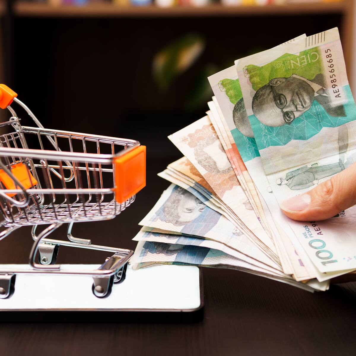 ¿Cuál es la diferencia entre la prima legal y la extralegal en Colombia? Así se pagan