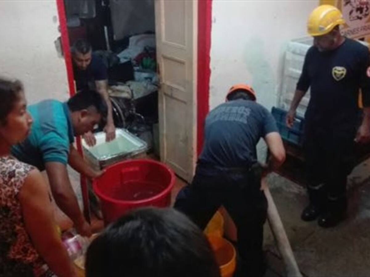 Bomberos de Popayán apoyan labores humanitarias en Mocoa