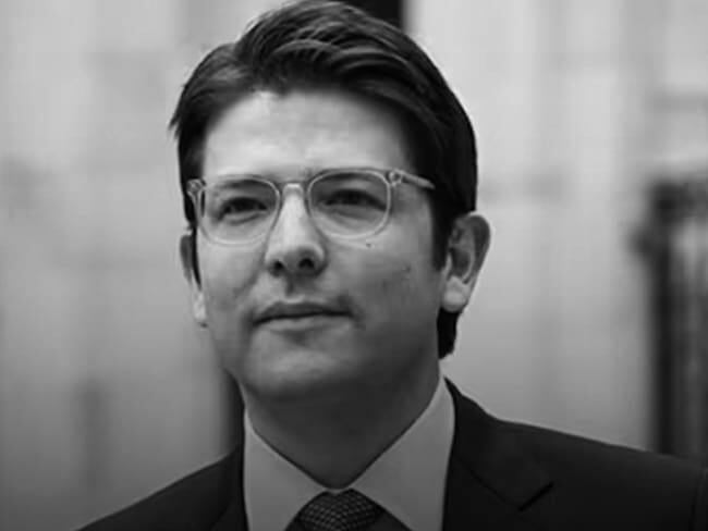 Alcaldía decreta tres días de duelo en Bogotá por la muerte del senador Miguel Uribe