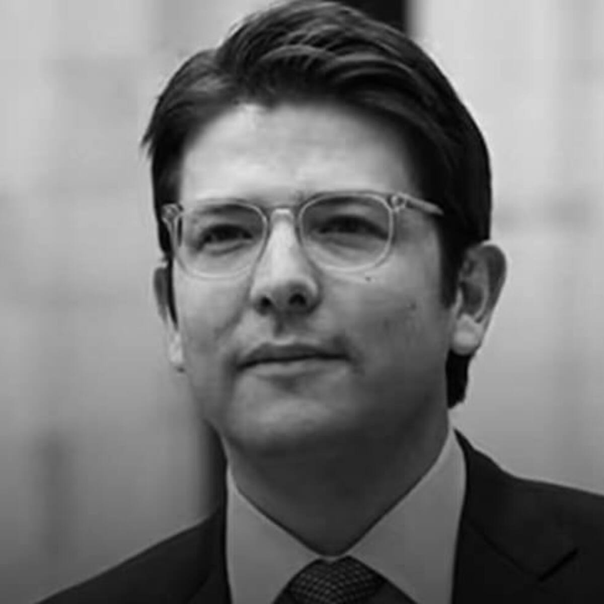 Alcaldía decreta tres días de duelo en Bogotá por la muerte del senador Miguel Uribe