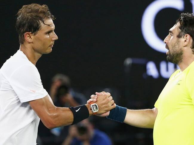 Rafael Nadal pasó con facilidad a la tercera ronda del Abierto de Australia el jueves al derrotar por un contundente 6-3, 6-1, 6-3 al exfinalista Marcos Baghdatis.. Foto: Agencia Reuters