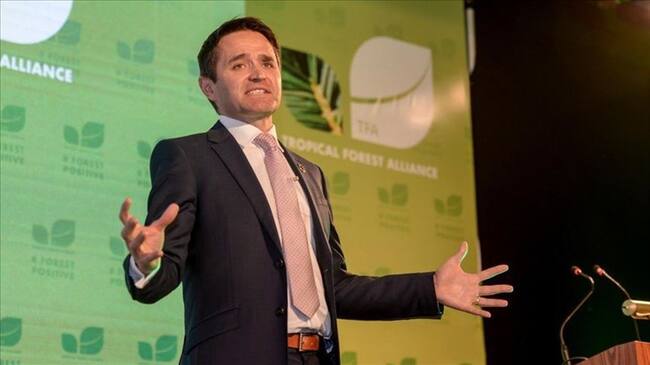 El director de Tropical Forest Alliance (TFA), Justin Adams. Foto: Agencia Anadolu