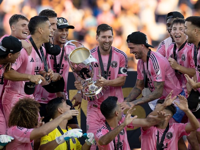 Messi celebrando el campeonato con la MLS. Foto: Michael Pimentel/ISI Photos/ISI Photos via Getty Images