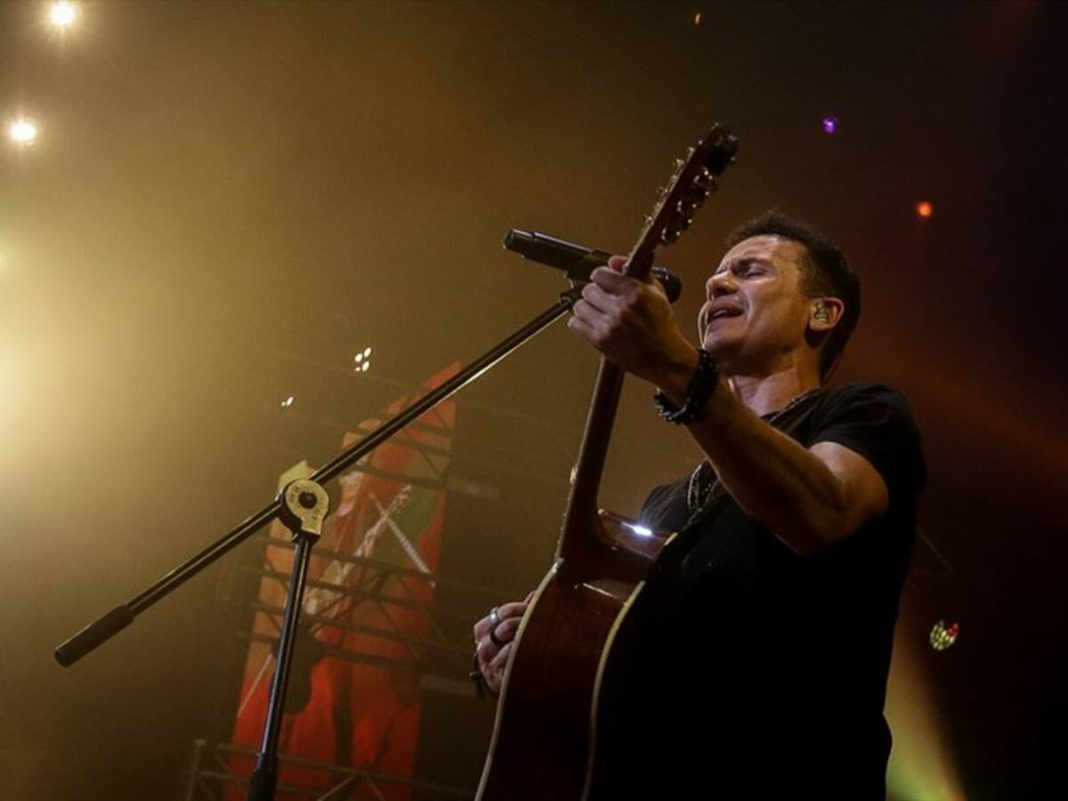 Fonseca "cambia el guion" con un nuevo concierto virtual y gratuito