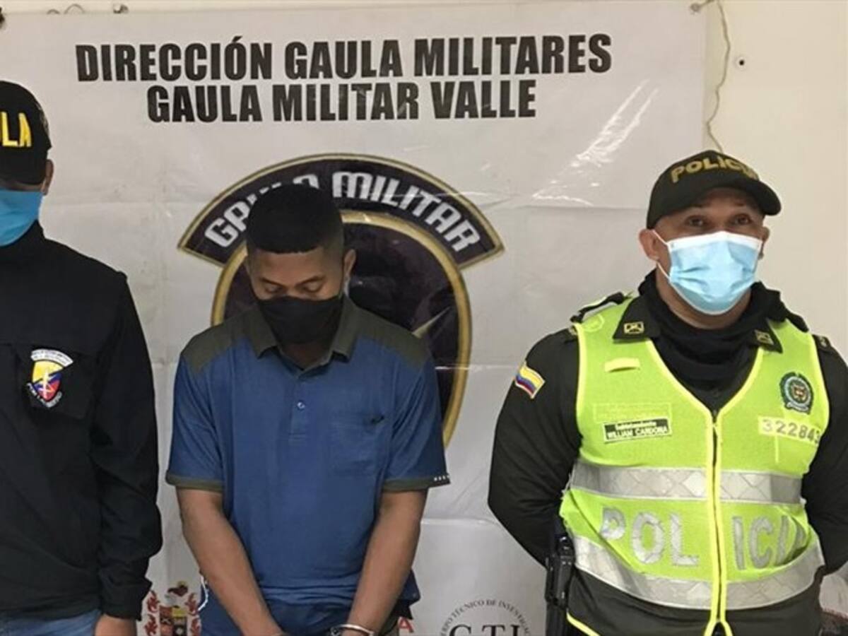 Capturan al presunto homicida de una mujer dentro de una estación del MIO en Cali