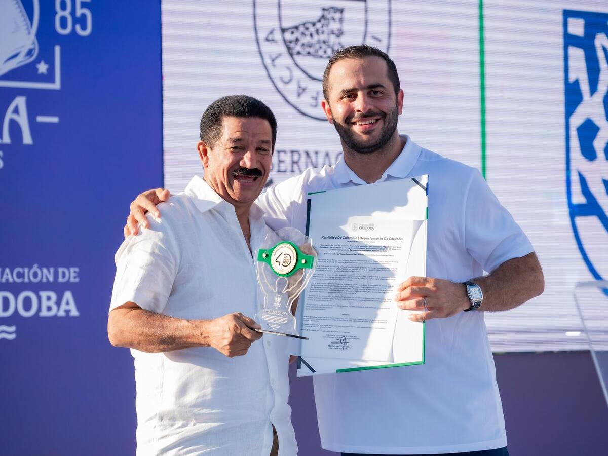 Rinden homenaje al excampeón mundial de boxeo Miguel ‘Happy’ Lora en Montería