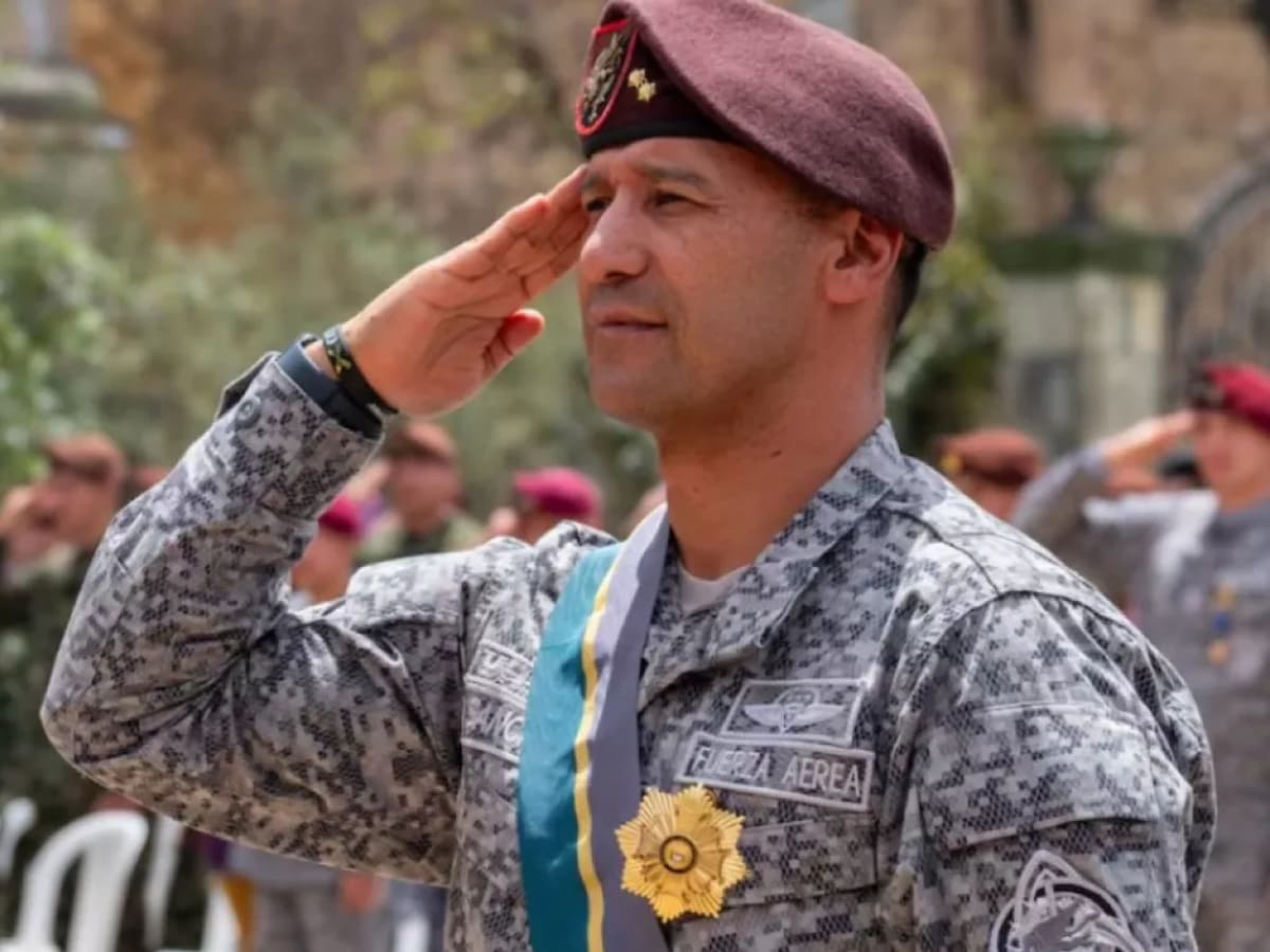 General Pedro Sánchez, de la Fuerza Aeroespacial, sería nuevo jefe de seguridad de la Presidencia