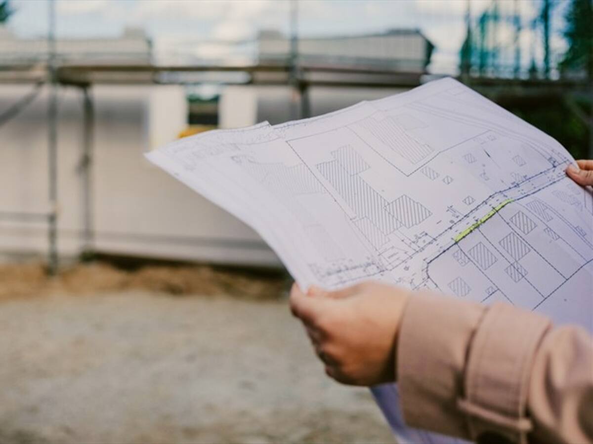 SIC formuló pliego de cargos contra Neos Group por presuntas fallas constructivas