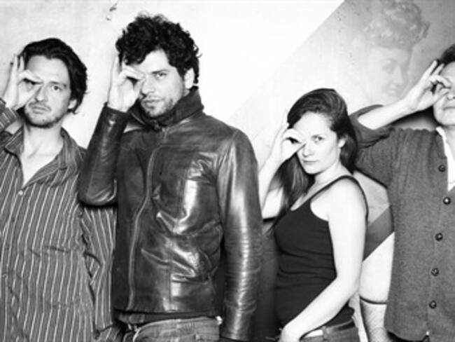 Entregándose al azar, una revolución busca calzones usados en Bogotá