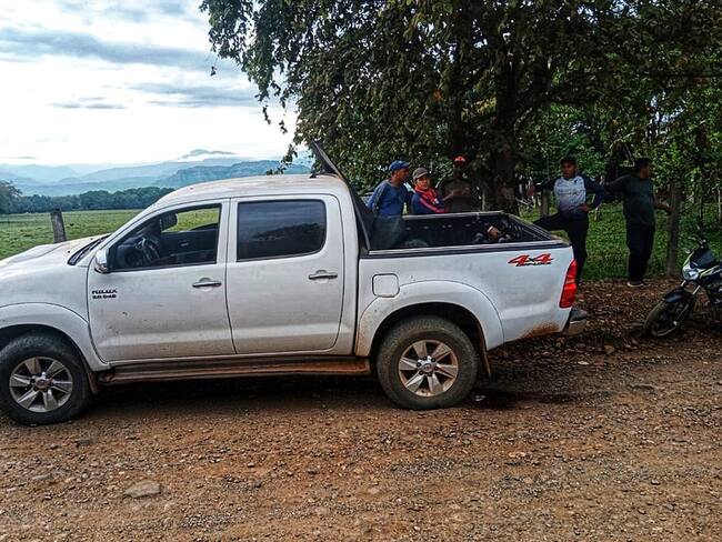 Los cadáveres aparecieron en el platón de una camioneta. Crédito: Red de Apoyo Cauca.