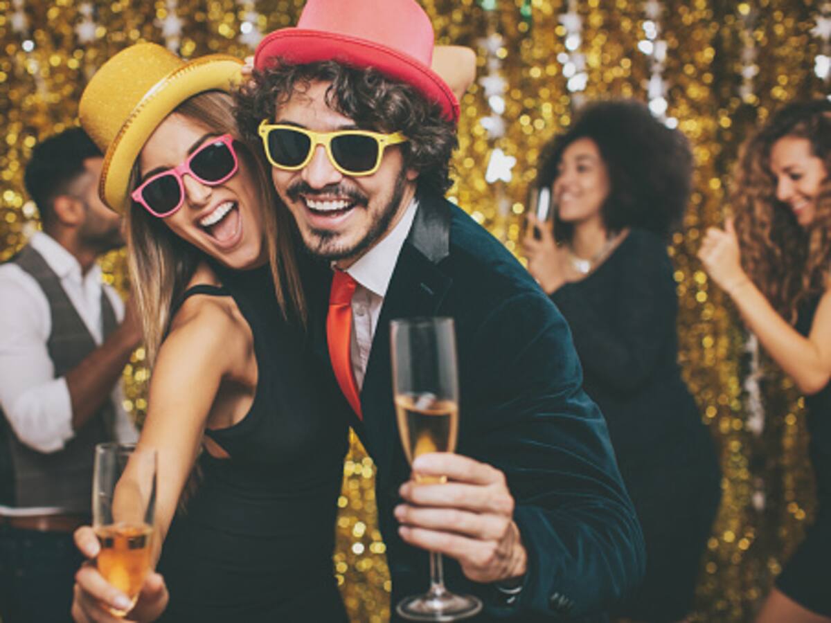 ¿Es posible consumir licor luego de aplicarse la vacuna contra el COVID-19?