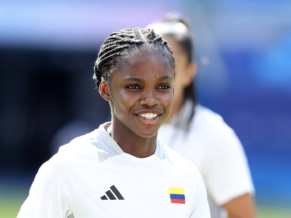 Colombia le apunta al éxito frente a Australia en casa llena, México debuta con Camerún