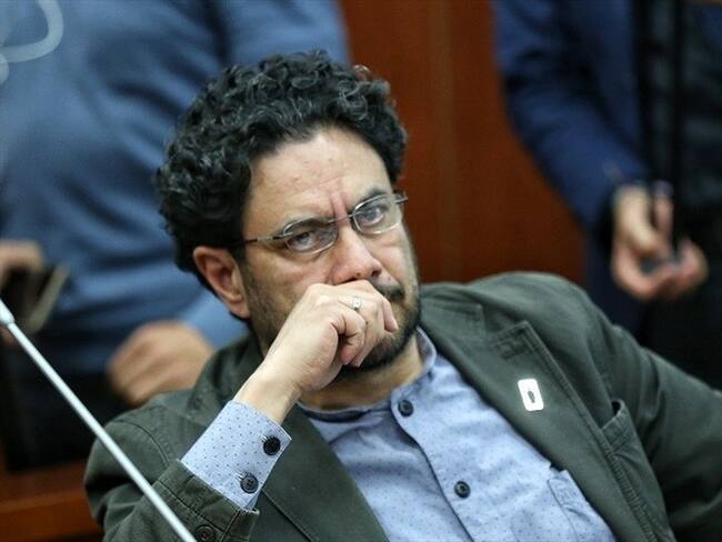 ¿Por qué defensa de Uribe buscaría que la justicia de EE.UU. investigue a Iván Cepeda?