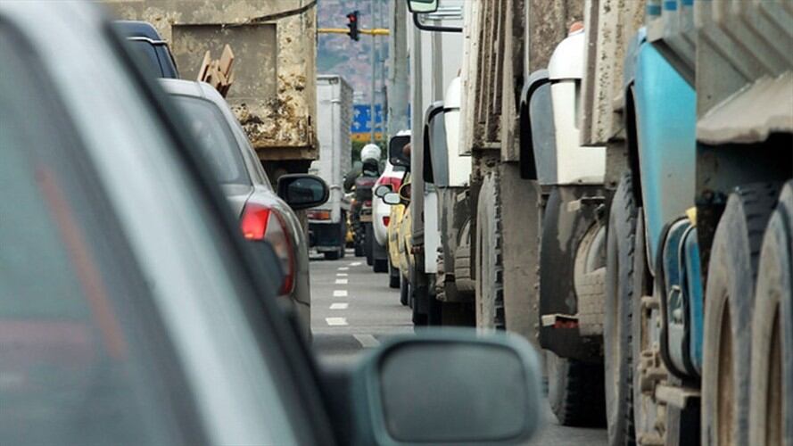 Alto tráfico en Cali. Foto: Colprensa