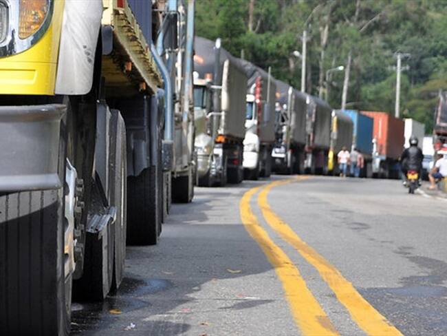 Camioneros hicieron peticiones sobre la próxima licitación de la póliza antiterrorismo. Foto: Colprensa