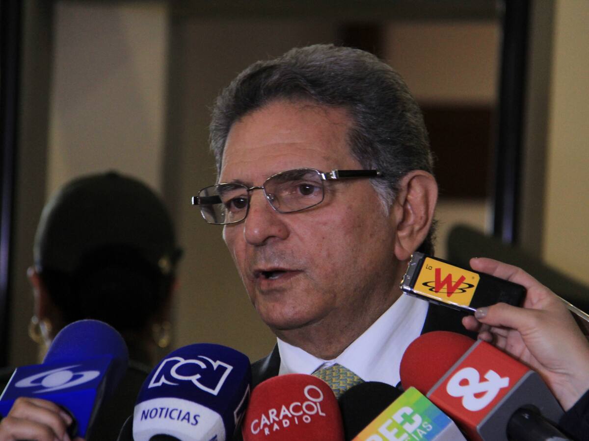 JEP readmite al exsenador Julio Manzur tras aceptar que favoreció a los “paras”