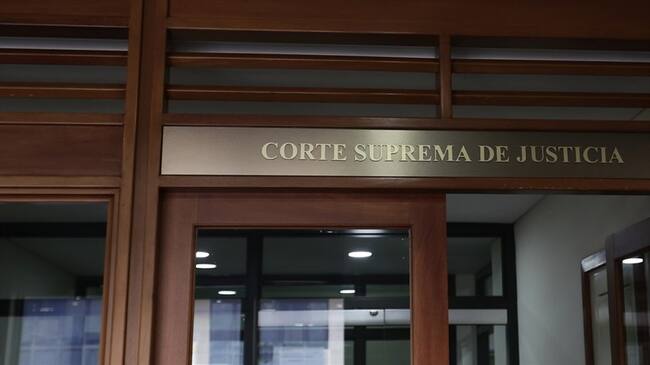 La W conoció en exclusiva la denuncia interpuesta por Germán Chaparro, exalcalde de Villavicencio, contra Luis Guillermo Salazar, exmagistrado de la Corte Suprema de Justicia. Foto: Colprensa