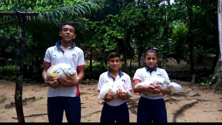Niños construyen gimnasio en el Catatumbo. Foto: Cortesía