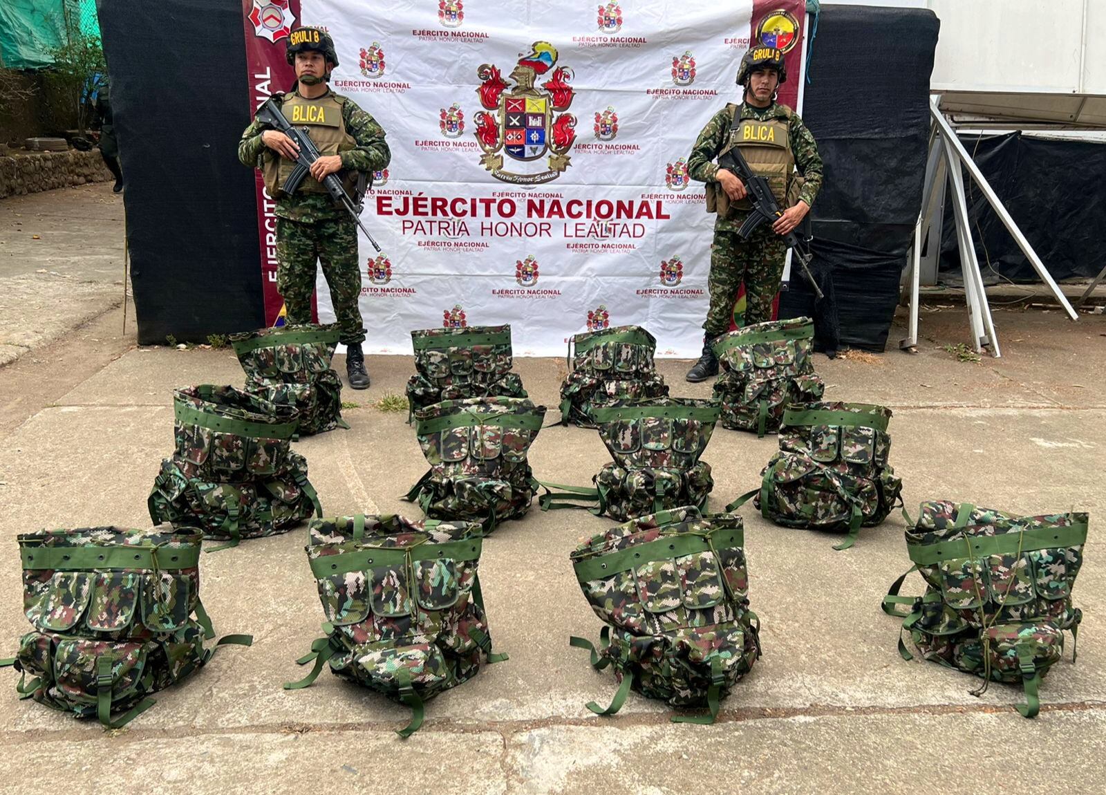 Este material, que es de uso exclusivo de las Fuerzas Militares, estaba siendo transportado sin la debida autorización. Crédito: Ejército Nacional.