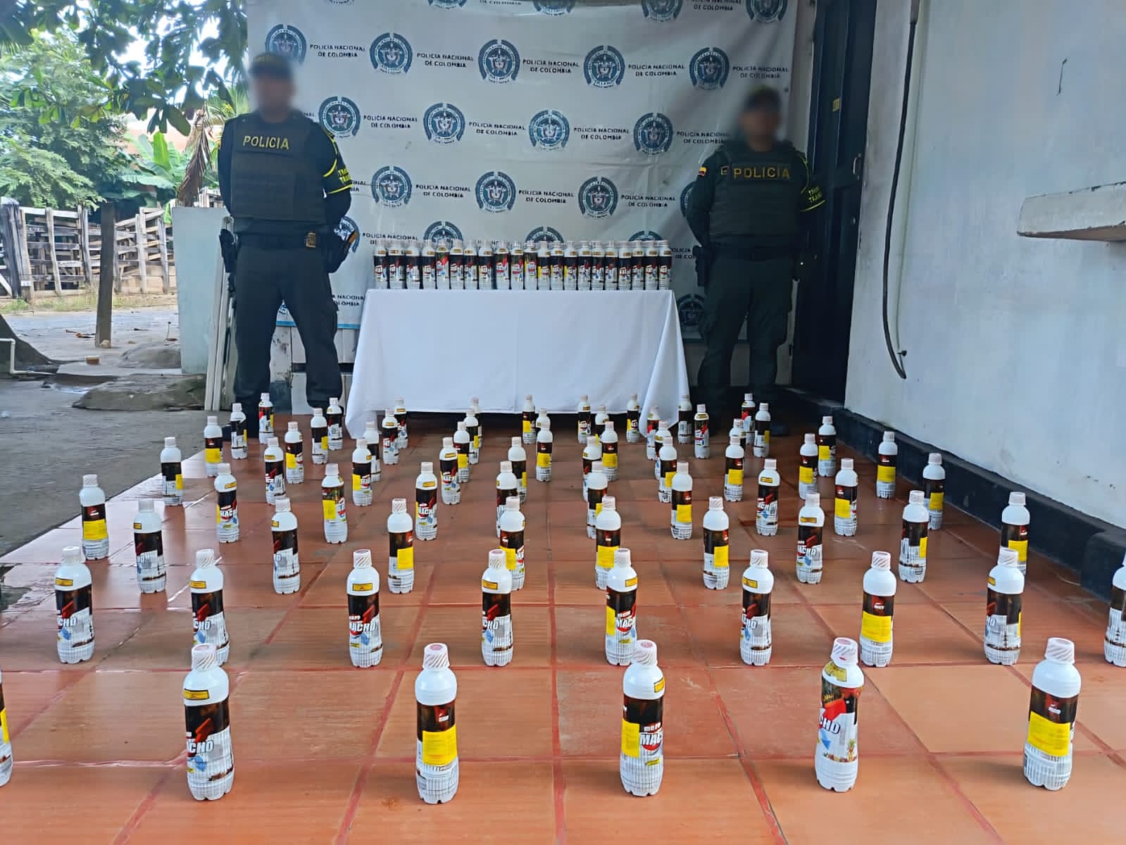 Policía incautó más de 200 unidades de ‘Mero Macho’ en vías de Córdoba. Foto: Policía.