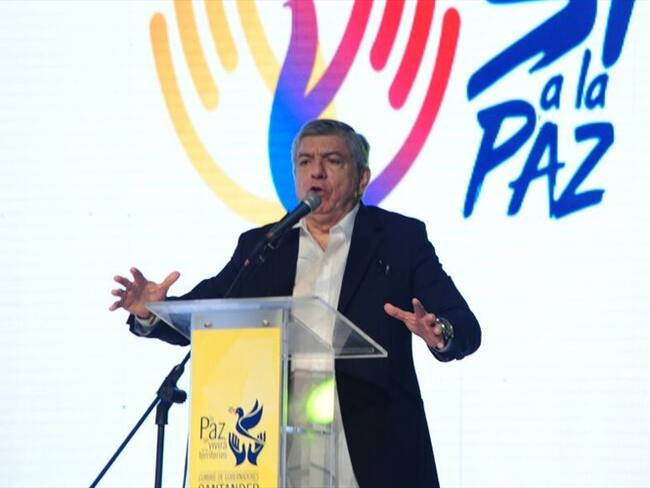 César Gaviria, quien libera la campaña por el 'Sí' en el plebiscito. Foto: Gobernación de Santander