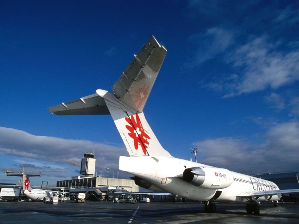 Evacúan el aeropuerto franco-suizo de Basilea-Mulhouse por alerta de bomba