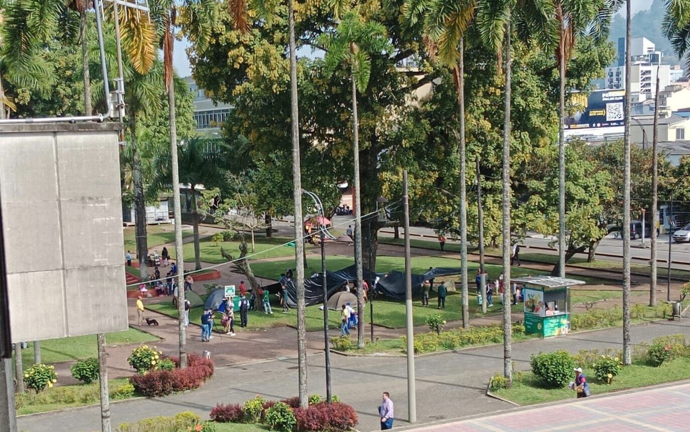 Indígenas de Balboa, Risaralda llegaron al Parque Olaya a instalar campamentos / Foto: Suministrada comunidad