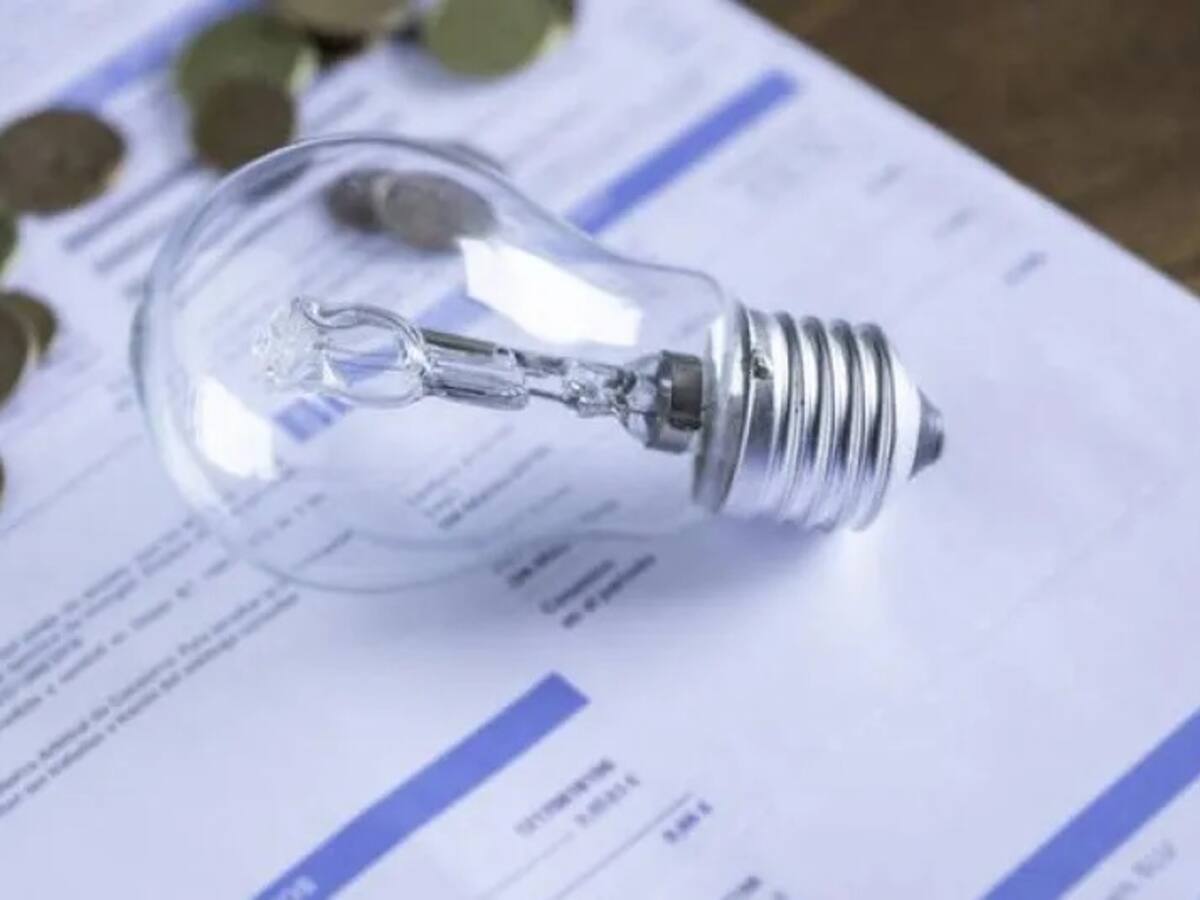 Decreto del Gobierno busca limitar los costos de energía eléctrica en Colombia