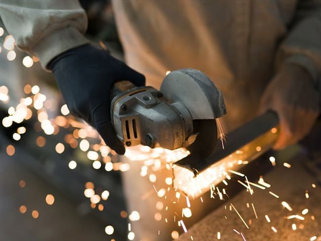 La Cámara del Acero manifestó que la escasez de productos del acero impide una pronta recuperación de diferentes sectores económicos que dependen de este material. Foto: Getty Images / ALAN RUBIO