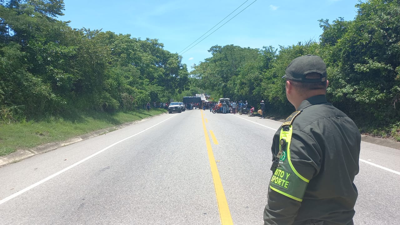Bloqueo Troncal de Occidente. Foto: Policía de Bolívar.