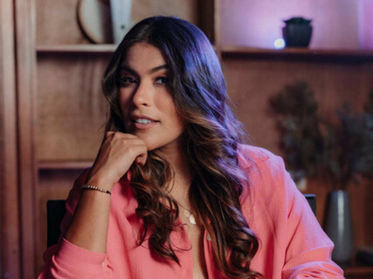 La cantante Karen Lizarazo respondió tras el acoso de Poncho Zuleta en una tarima