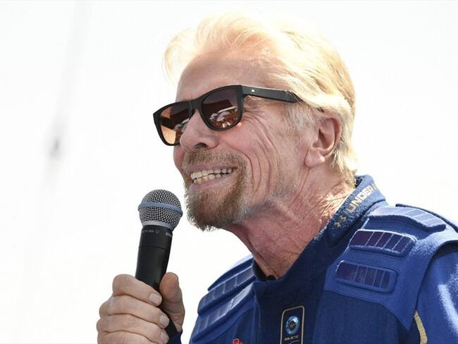 Richard Branson se convirtió en el primer multimillonario en viajar al espacio con su propia nave.. Foto: Patrick T. FALLON / AFP