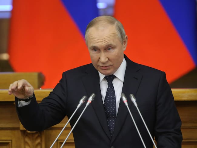 Putin advierte con “ataque relámpago” en caso de injerencia en Ucrania