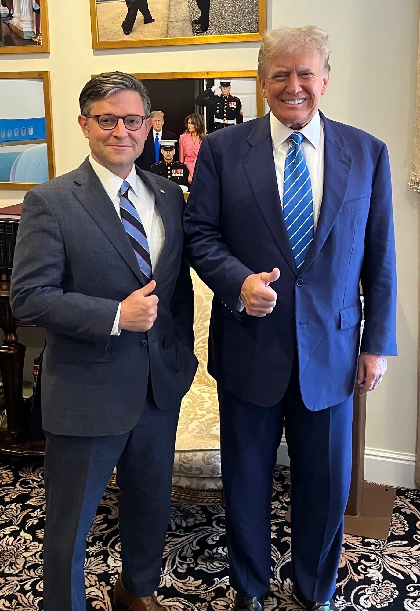 Presidente de la Cámara de Representantes de EE.UU., Mike Johnson y el expresidente Donald Trump. Foto: EFE/Mike Johnson /SOLO USO EDITORIAL/