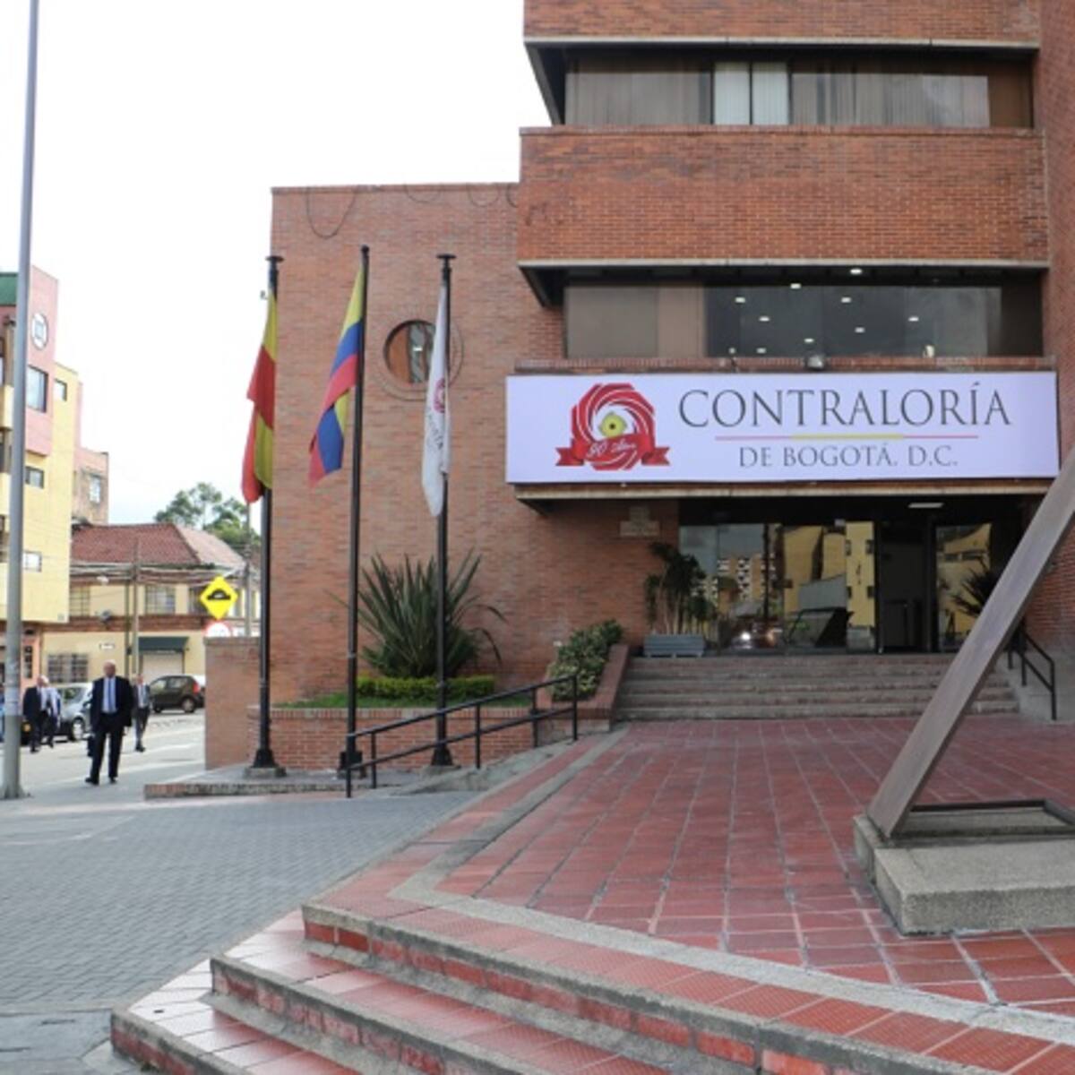 Contraloría Distrital alerta por irregularidades en la contratación de Alcaldías Locales