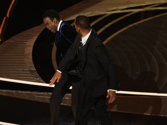 Chris Rock y Will Smith en los Premios Óscar 2022. (Photo by Neilson Barnard/Getty Images)