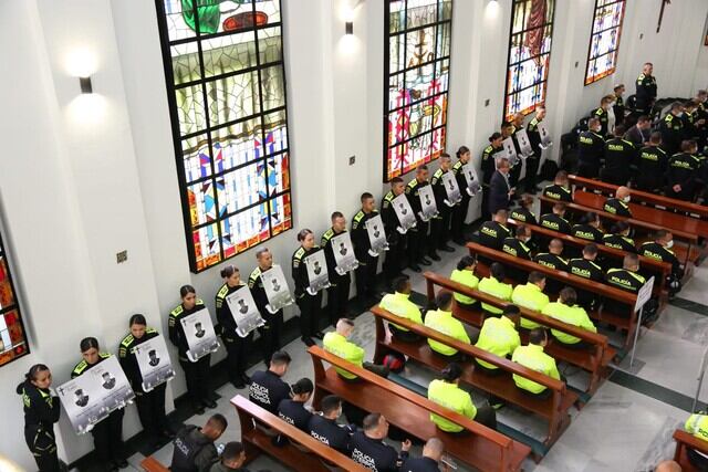 Homenaje a policías asesinados. Foto: (Colprensa- Policía).