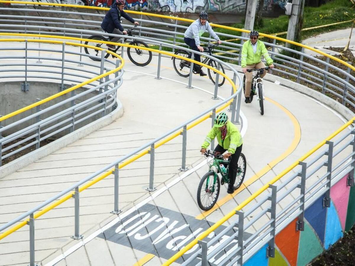 Inauguran ciclopuente en el norte de Bogotá