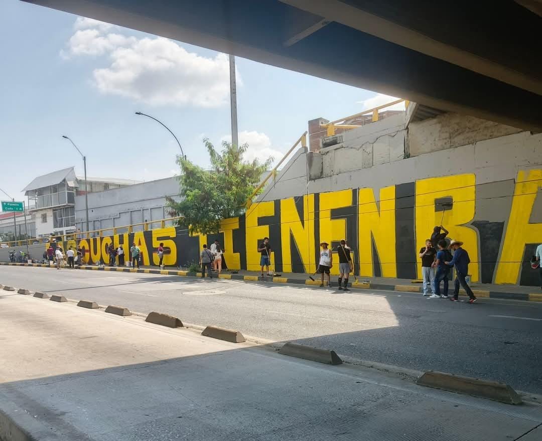 Los murales fueron pintados en distintos sectores de la ciudad.