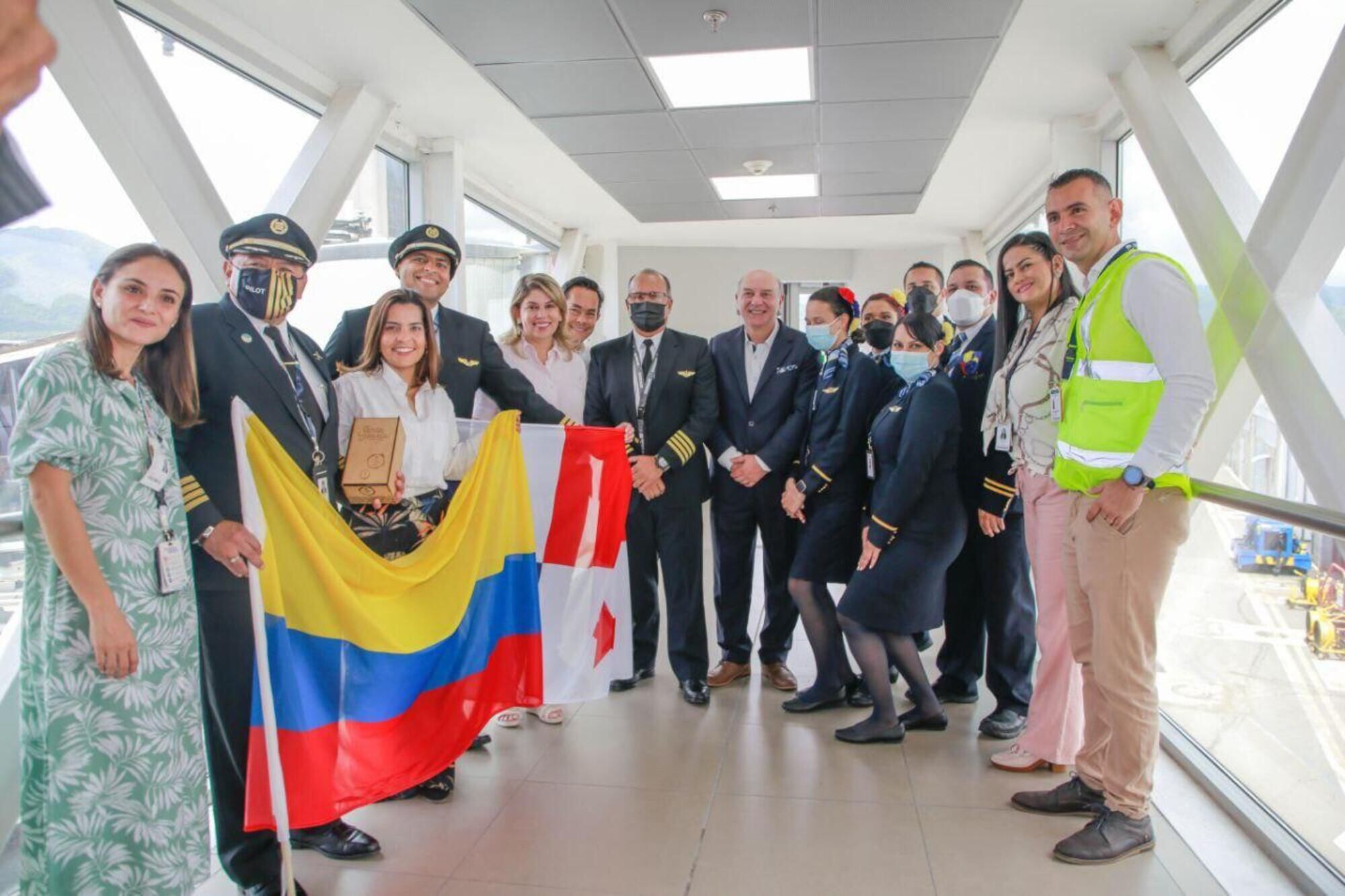 Bienvenida al primer vuelo/ Alcaldía de Santa Marta